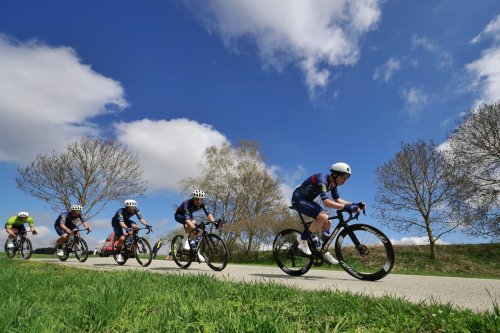 Marceli Bogusławski vyhrál i čtvrtou etapu na Tour du Loir et Cher a je lídrem bodovací soutěž