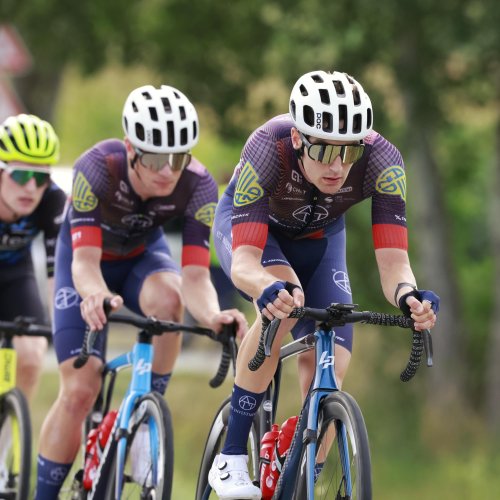 Cyklisté ATT Investments závodili v uplynulém týdnu na třech frontách. Vítězství se dočkali na Velké ceně Hradce Králové, která se stala kořistí Matúše Štočka