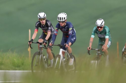 Na Flèche du Sud (2.1) jsme skončili třikrát v top 10 a získali 6 UCI bodů. V Kyjově nám patřilo 4. a 6. místo