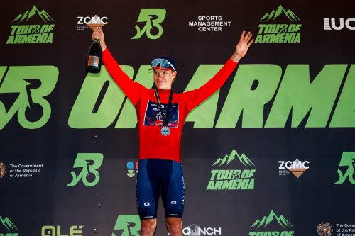 Okolo Arménie jsme vyhráli etapu, vezli dres lídra, v GC skončili čtvrtí, vyhráli týmovou soutěž a získali 28 UCI bodů. Vyhráli jsme i poslední závod ŠKODA CUP