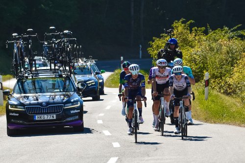 Okolo Slovenska dva naši v druhé desítce celkového pořadí. Z dílčích třikrát top 10 v etapách, z toho jedno pódium a ve čtyřech z pěti etap v denních únicích