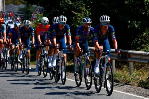 Okolo Arménie jsme vyhráli etapu, vezli dres lídra, v GC skončili čtvrtí, vyhráli týmovou soutěž a získali 28 UCI bodů. Vyhráli jsme i poslední závod ŠKODA CUP