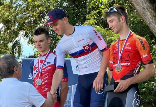 ATT Investments získal šesté sezónní vítězství v závodě UCI. Matthias Schwarzbacher se stal mistrem Slovenska v časovce kategorie U23