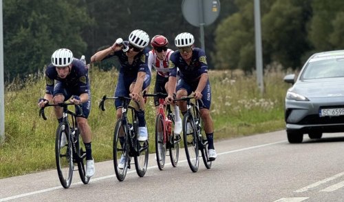Po Tour de Kurpie, kde jsme vyhráli dvě etapy, obsadili dvě místa na konečném pódiu a získali 113 UCI bodů, jsme pátým týmem světa v počtu sezónních vítězství