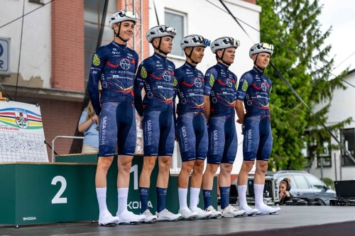 Z mistrovského týdne jsme vytěžili sto čtyřicet UCI bodů. Mezi jiným za čtyři pódiová umístění včetně jednoho titulu