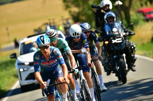 Při Czech Tour třikrát v etapách v top 10. Po smolné druhé etapě Pekala 14. v GC. Monti 5. v U23 a tým nejlepší z Conti na 6. místě