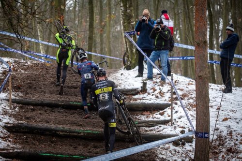 Matyáš Fiala se poprvé postavil na stupně vítězů v závodě českého poháru v cyklokrosu HSF System CUP