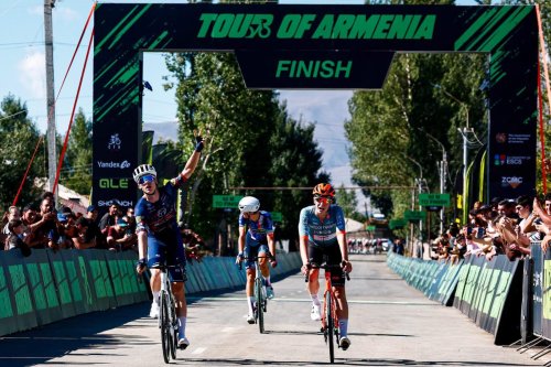 Okolo Arménie jsme vyhráli etapu, vezli dres lídra, v GC skončili čtvrtí, vyhráli týmovou soutěž a získali 28 UCI bodů. Vyhráli jsme i poslední závod ŠKODA CUP