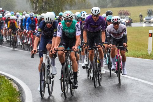 Okolo Slovenska dva naši v druhé desítce celkového pořadí. Z dílčích třikrát top 10 v etapách, z toho jedno pódium a ve čtyřech z pěti etap v denních únicích