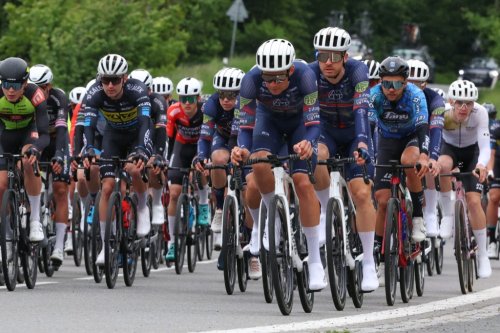 Na Flèche du Sud (2.1) jsme skončili třikrát v top 10 a získali 6 UCI bodů. V Kyjově nám patřilo 4. a 6. místo