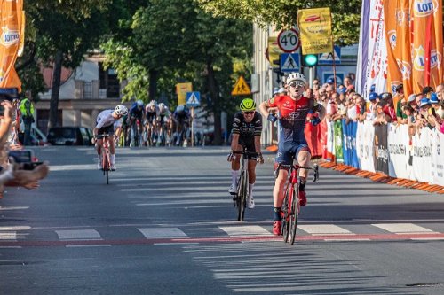 Z Polska si ATT Investments odváží bílý a zelený dres Tomáše Jakoubka a konečné deváté místo Matúše Štočka